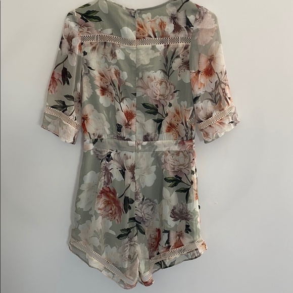 Floral Crochet Romper - Picture 7 of 8